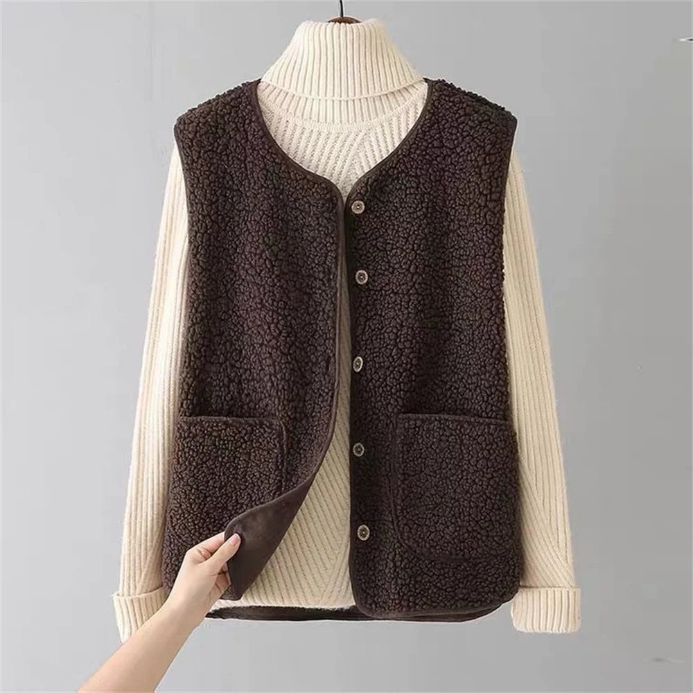 Drune | Damen Wollgilet mit Knopfverschluss und Taschen