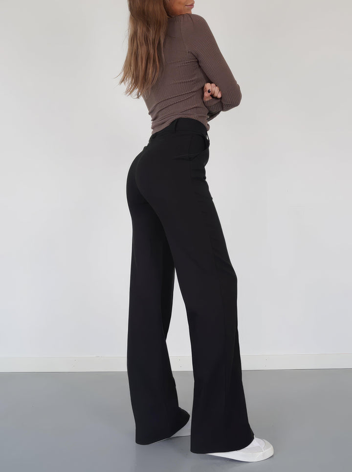 Drune | Lässige gerade Hose für Frauen