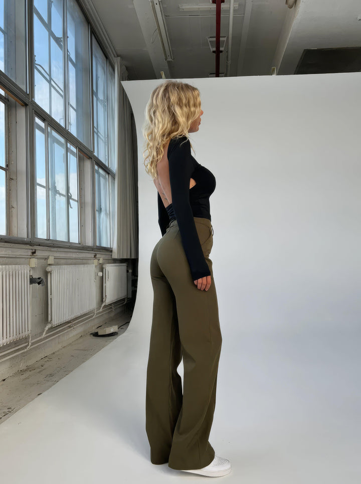 Drune | Lässige gerade Hose für Frauen