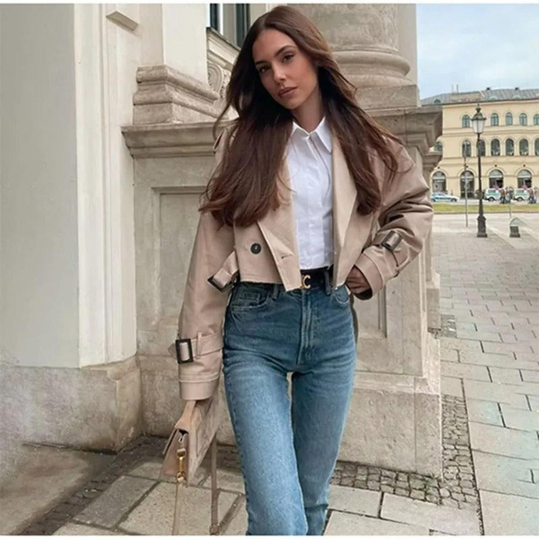 Drune | Klassische Beige Damenkurzjacke Für Alle Anlässe