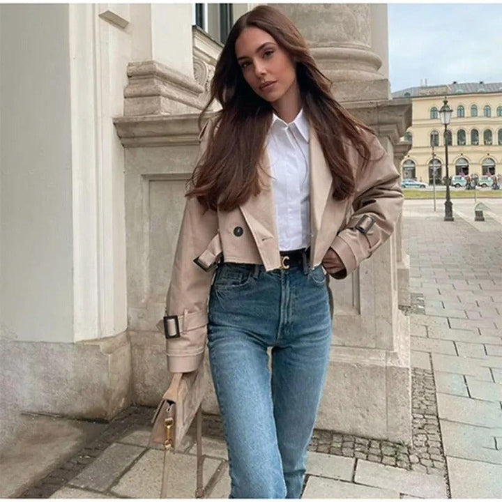 Drune | Klassische Beige Damenkurzjacke Für Alle Anlässe