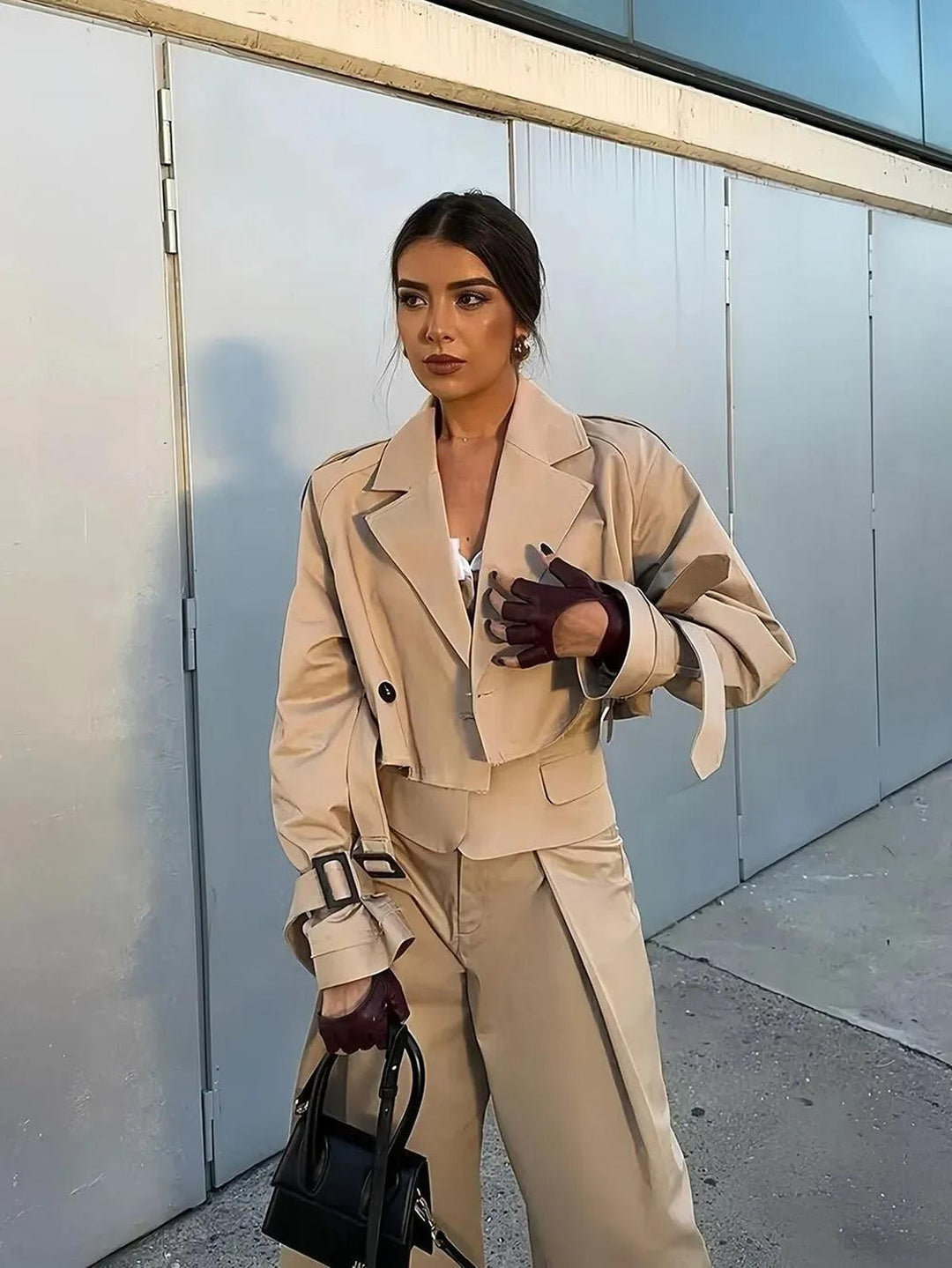 Drune | Klassische Beige Damenkurzjacke Für Alle Anlässe