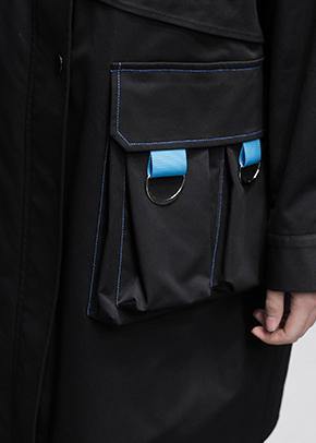 Drune | Kapuzenjacke mit Reißverschluss feine Oberbekleidung schwarz Buchstaben Midi Damenmäntel