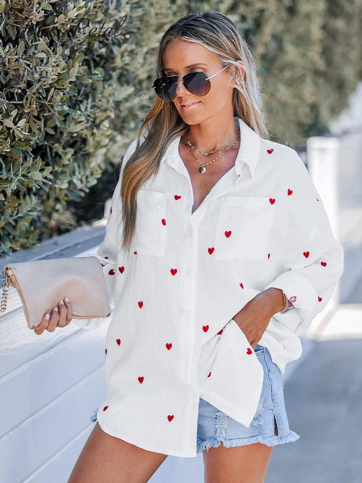 Drune | Lässige Frühlingsbluse Mit Besticktem Herz Für Damen
