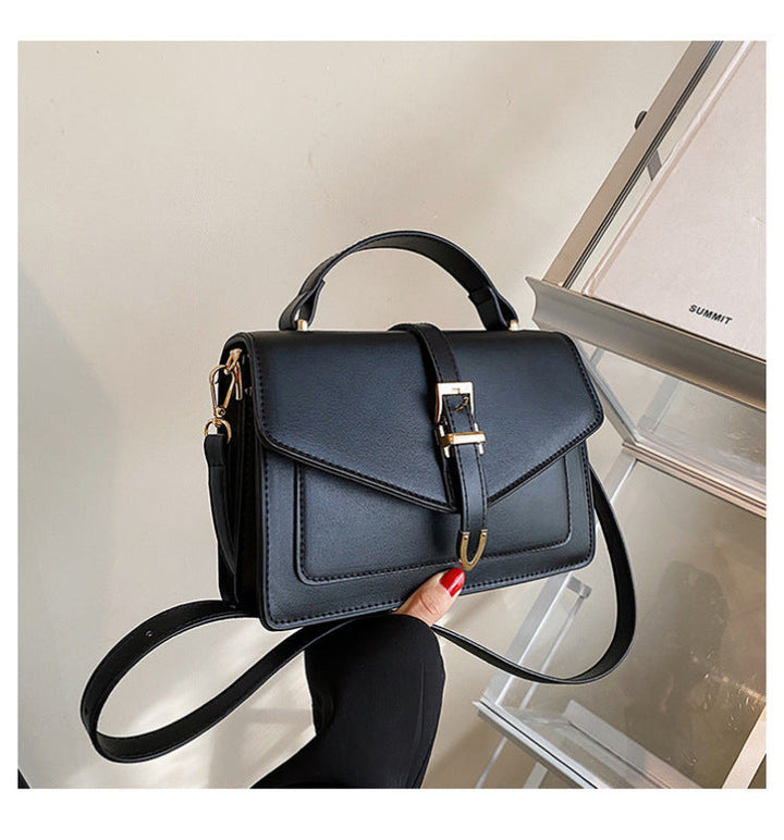 Drune | Klassische Schultertasche mit Schnalle