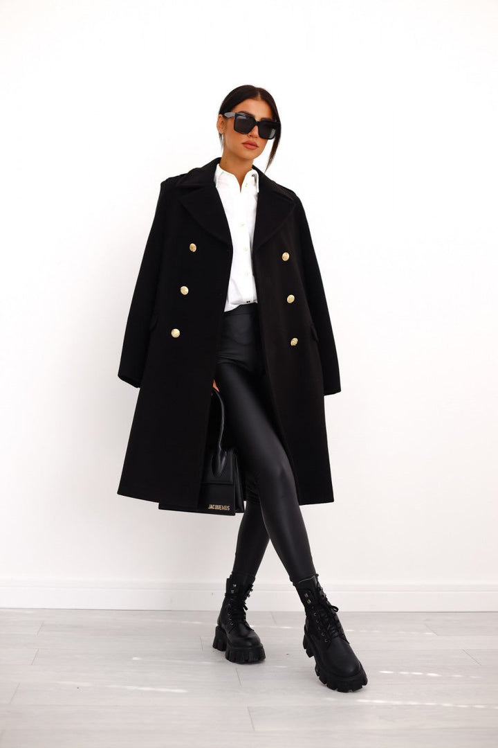 Drune | Langer Trenchcoat Mit Knopverschluss und Schmaler Passform