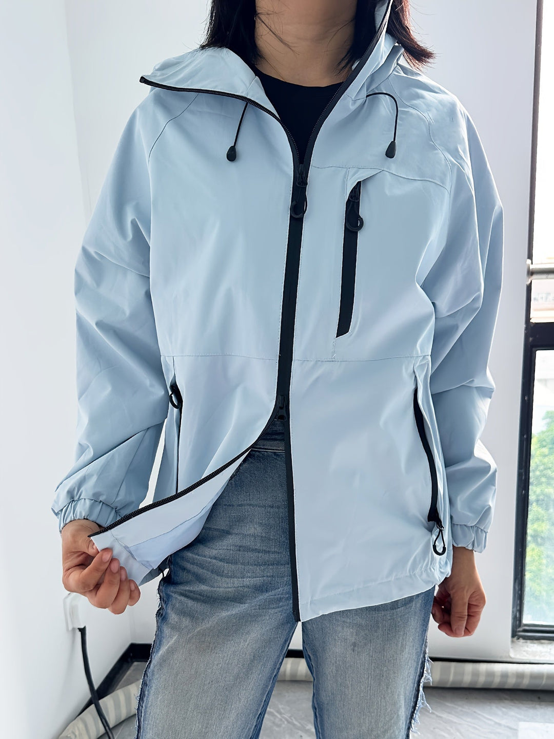 Drune | Wasserdichte Damenjacke mit Kapuze