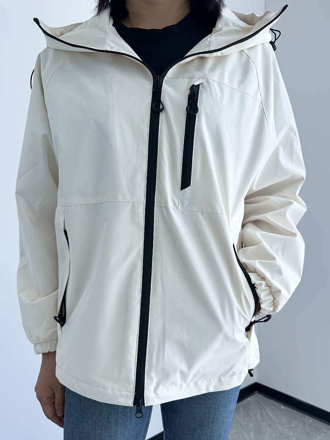 Drune | Wasserdichte Damenjacke mit Kapuze