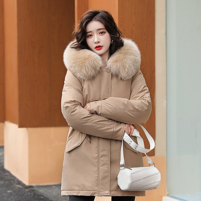 Drune und Chic: Parka-Jacke 'Elena' mit Fellkragen