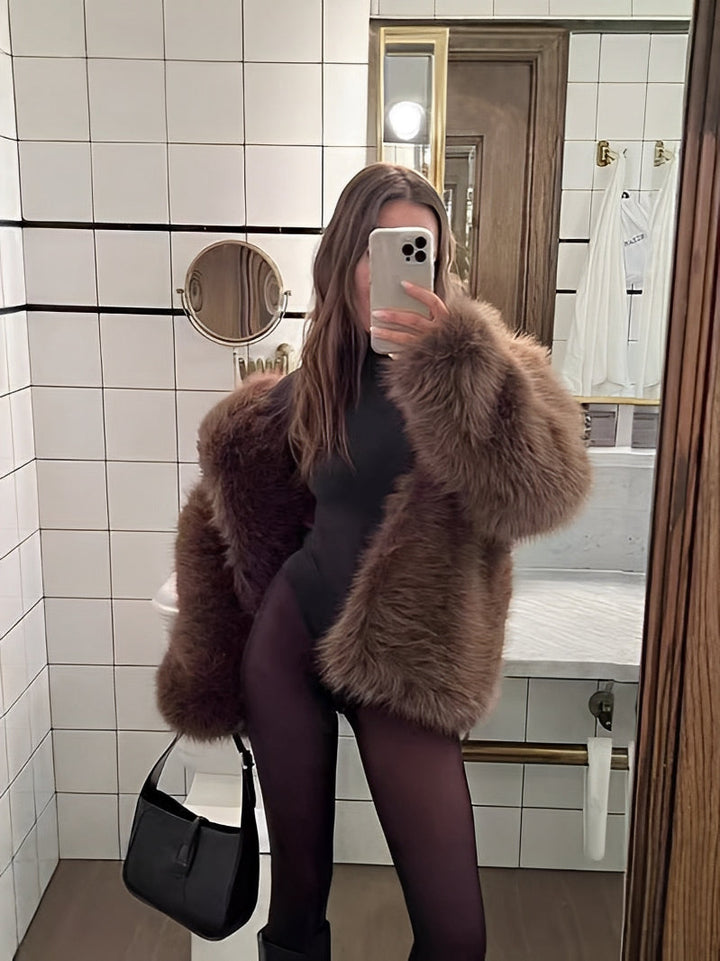 Drune | Damen Kurze Jacke Aus Weichem Kunstfell mit Lockerer Passform