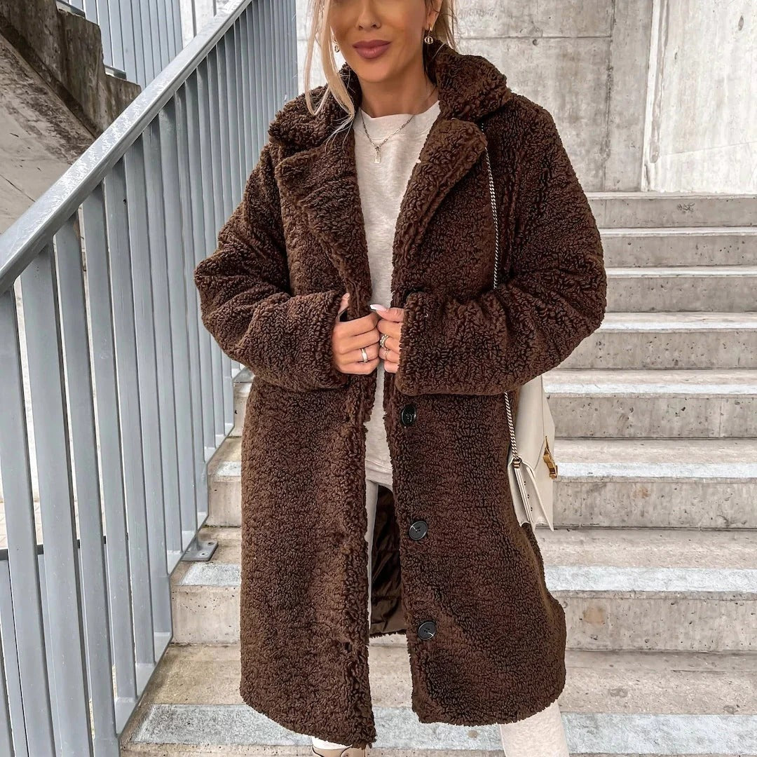 Drune | Damen Teddy Jacke mit Oversized Passform und Knopfverschluss