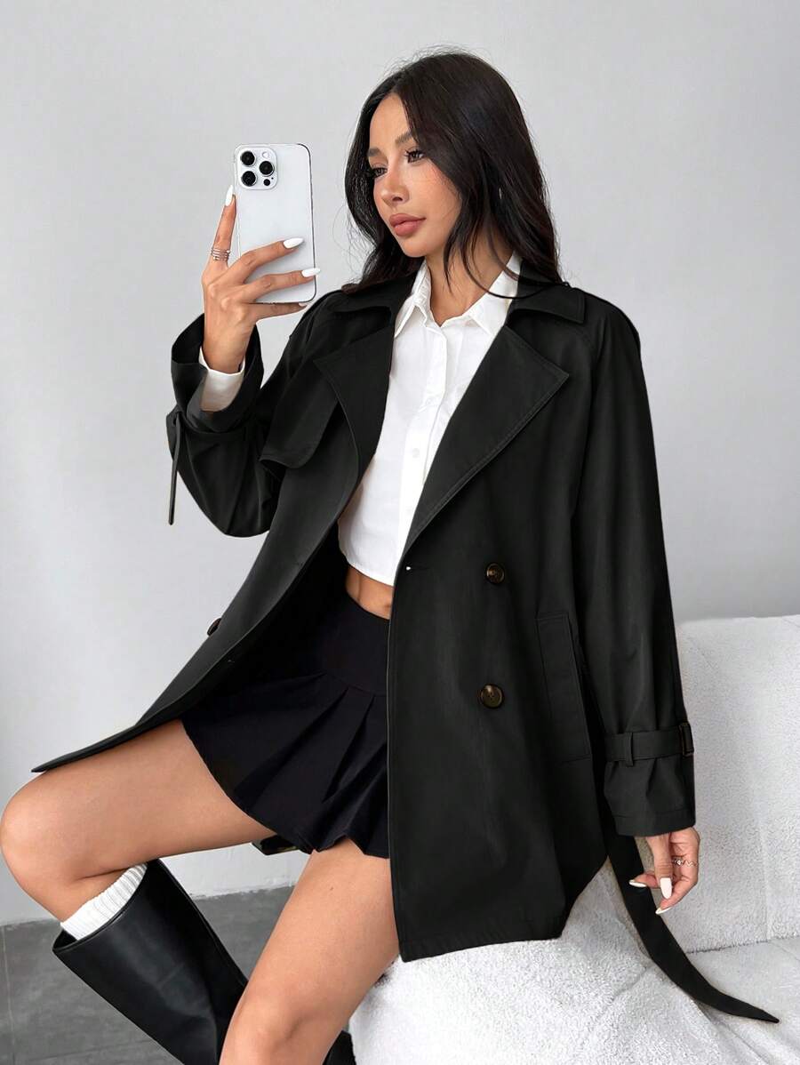 Drune | Damen Kurze Regenjacke mit Schleifenbund und Doppelter Knopfleiste
