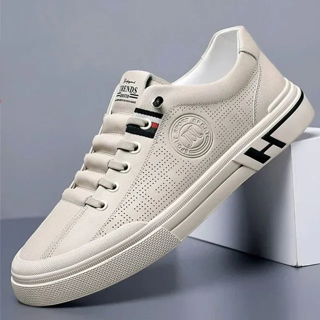 Drune | Perforierte Ledersneaker mit Logodetail