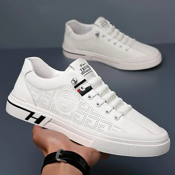 Drune | Perforierte Ledersneaker mit Logodetail