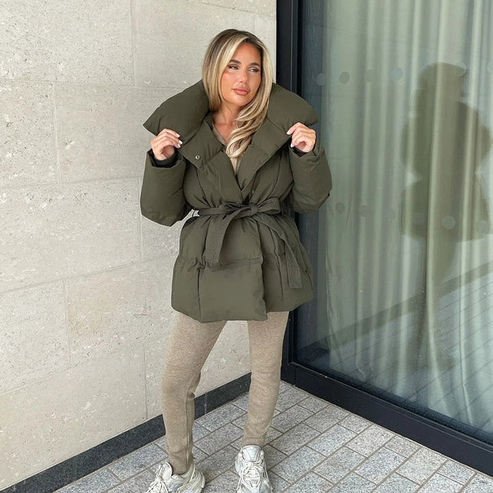 Drune | Damen Dicke Winterjacke mit Gürtel und Hohem Kragen