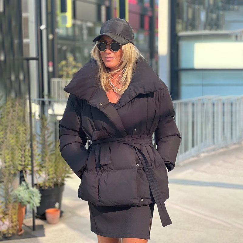 Drune | Damen Dicke Winterjacke mit Gürtel und Hohem Kragen