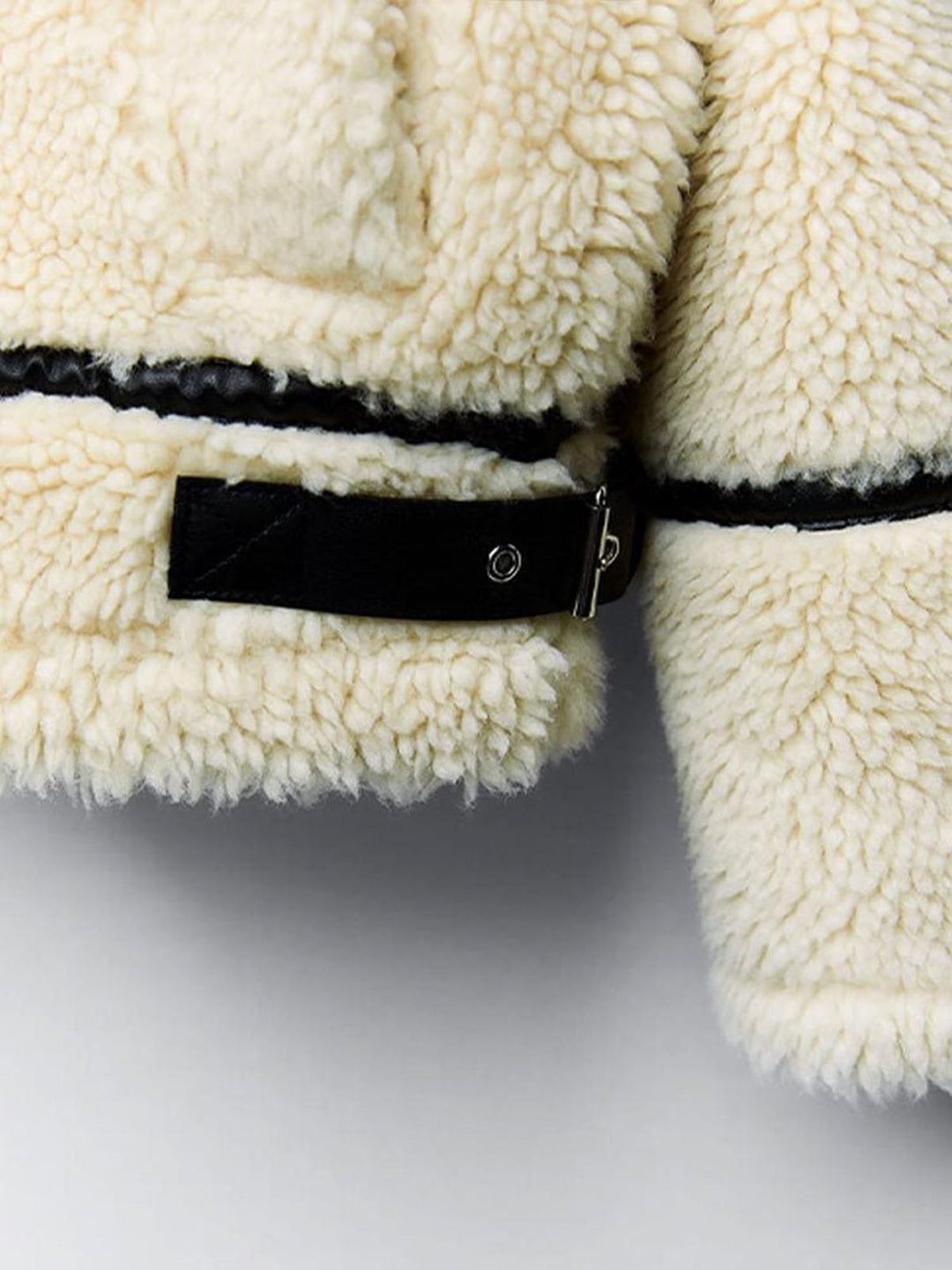 Drune | Elegante Damen Teddyjacke mit Langen Ärmeln und Dezenten Taschen