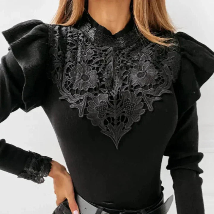 Drune | Pullover mit Rollkragen, Rüschen und Spitzendetails