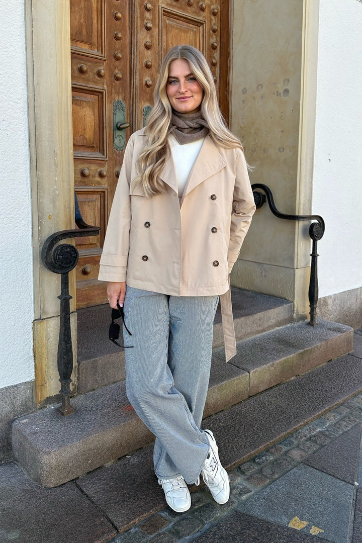 Drune | Kurzer Trenchcoat für die Übergangszeit