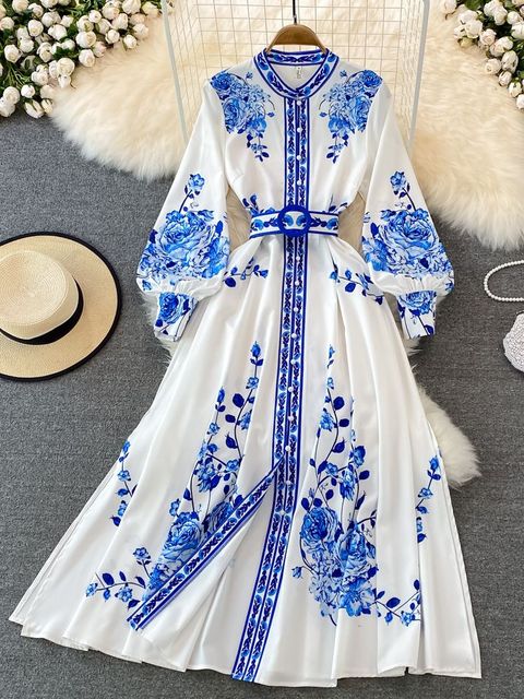 Drune Blumenmuster-Kleid | Maxikleid mit langen Ärmeln und Blumendruck, mit Gürtel