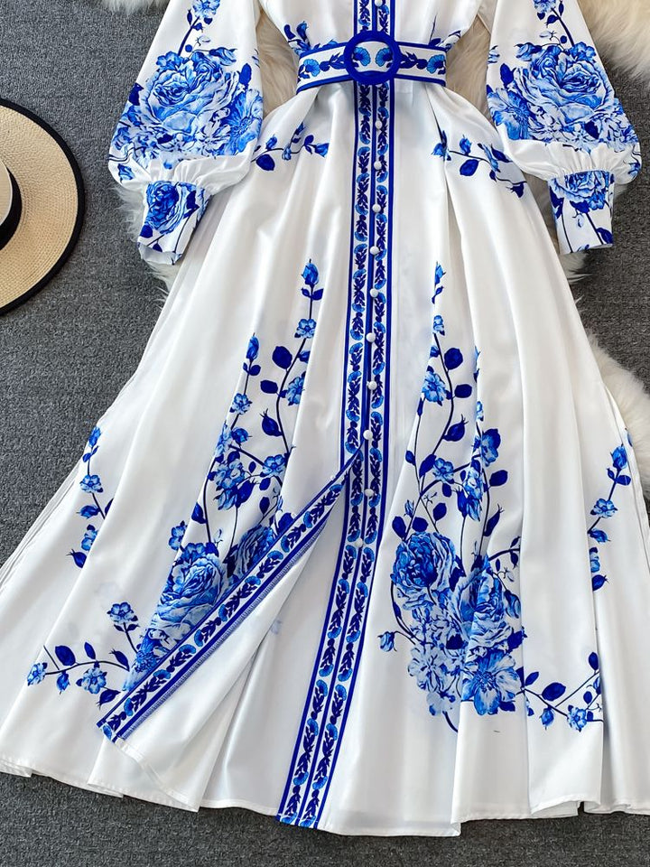 Drune Blumenmuster-Kleid | Maxikleid mit langen Ärmeln und Blumendruck, mit Gürtel