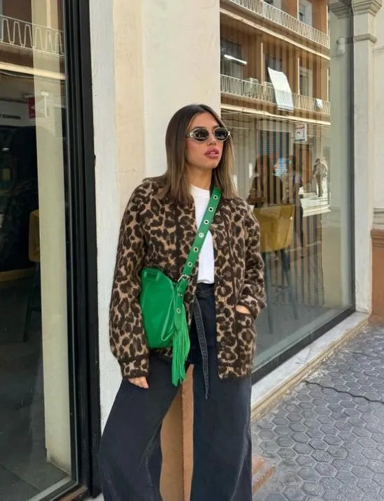 Drune | Stylischer Mantel mit Leopardenmuster