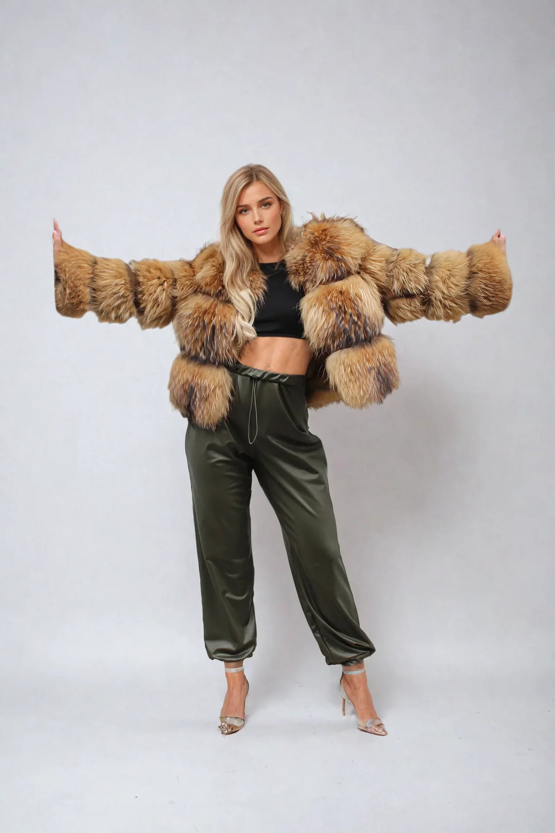 Drune | Felljacke Kurze Flauschige Fell Winterjacke für Damen