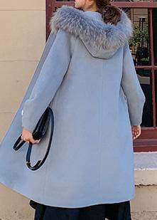 Drune | oversized mittellange Jacken mit Kunstfellkragen wollene Oberbekleidung blaue Kapuzenwolljacke