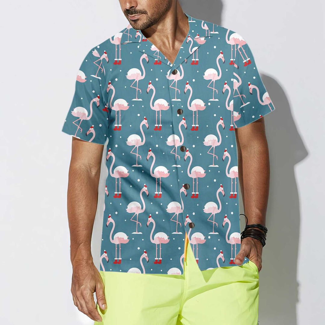 Drune | Flamingo An Weihnachten Urlaub Hawaiian Shirt, Flamingo Im Weihnachtsmann Hut Weihnachten Shirt, Beste Xmas Geschenkidee