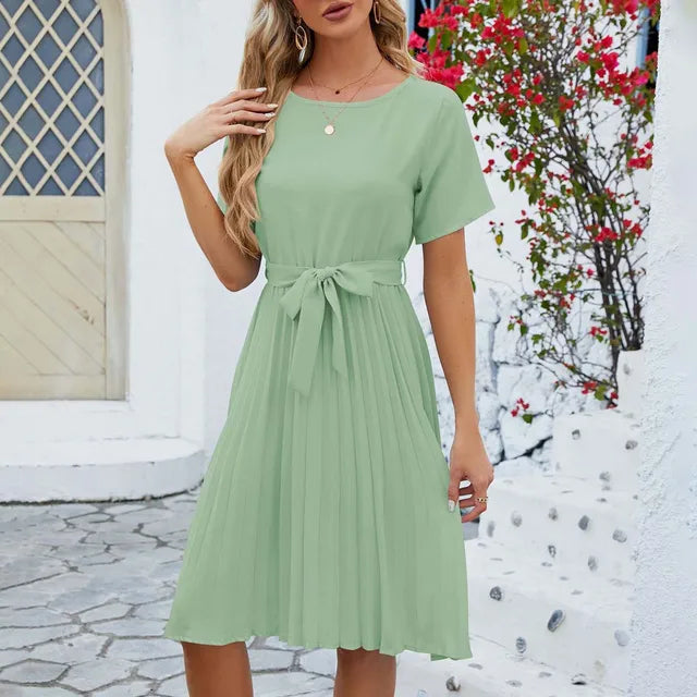 Drune | Lässiges Knielanges Kleid mit Gürtel und Kurzen Ärmeln