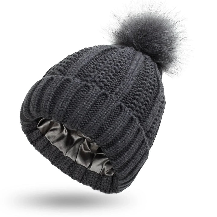 Drune | Satin gefütterte Strickmütze – warm und modisch für den Winter