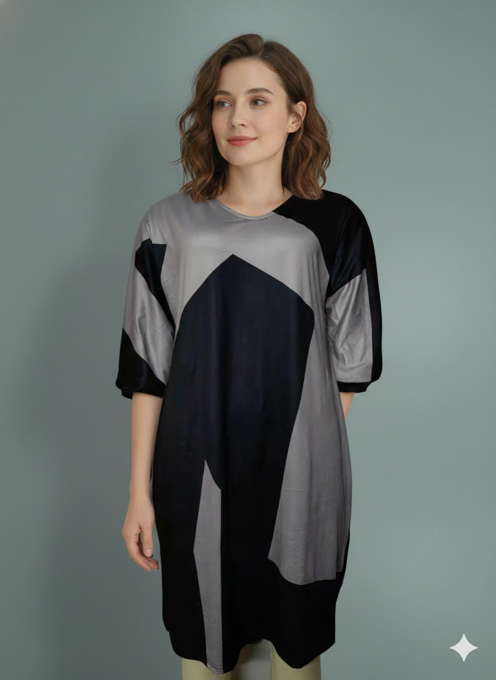 Drune | Kleid mit V-Ausschnitt und Geometrischem Muster