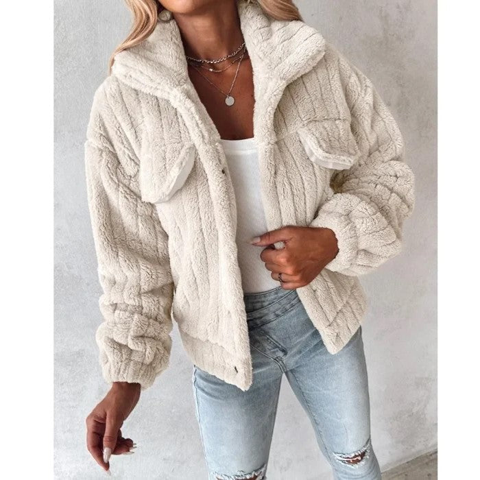 Drune | Damen Teddy Jacke mit Oversized Passform und Umklappkragen