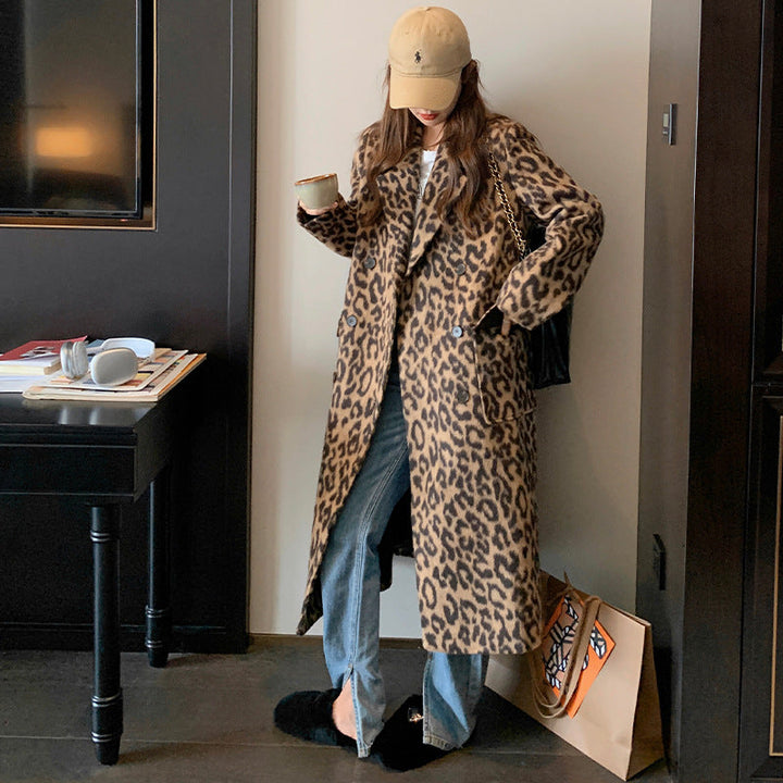 Drune | Damen Lange Winterjacke mit Leopardenmuster und Weichem Warmem Textil
