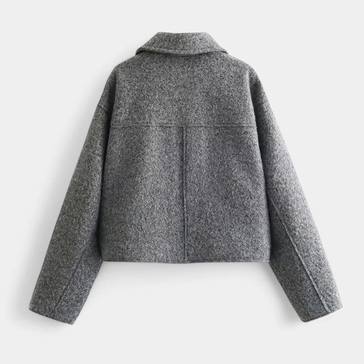 Drune | Schicke Damen Wolljacke mit Kurzer Passform und Taschendetails