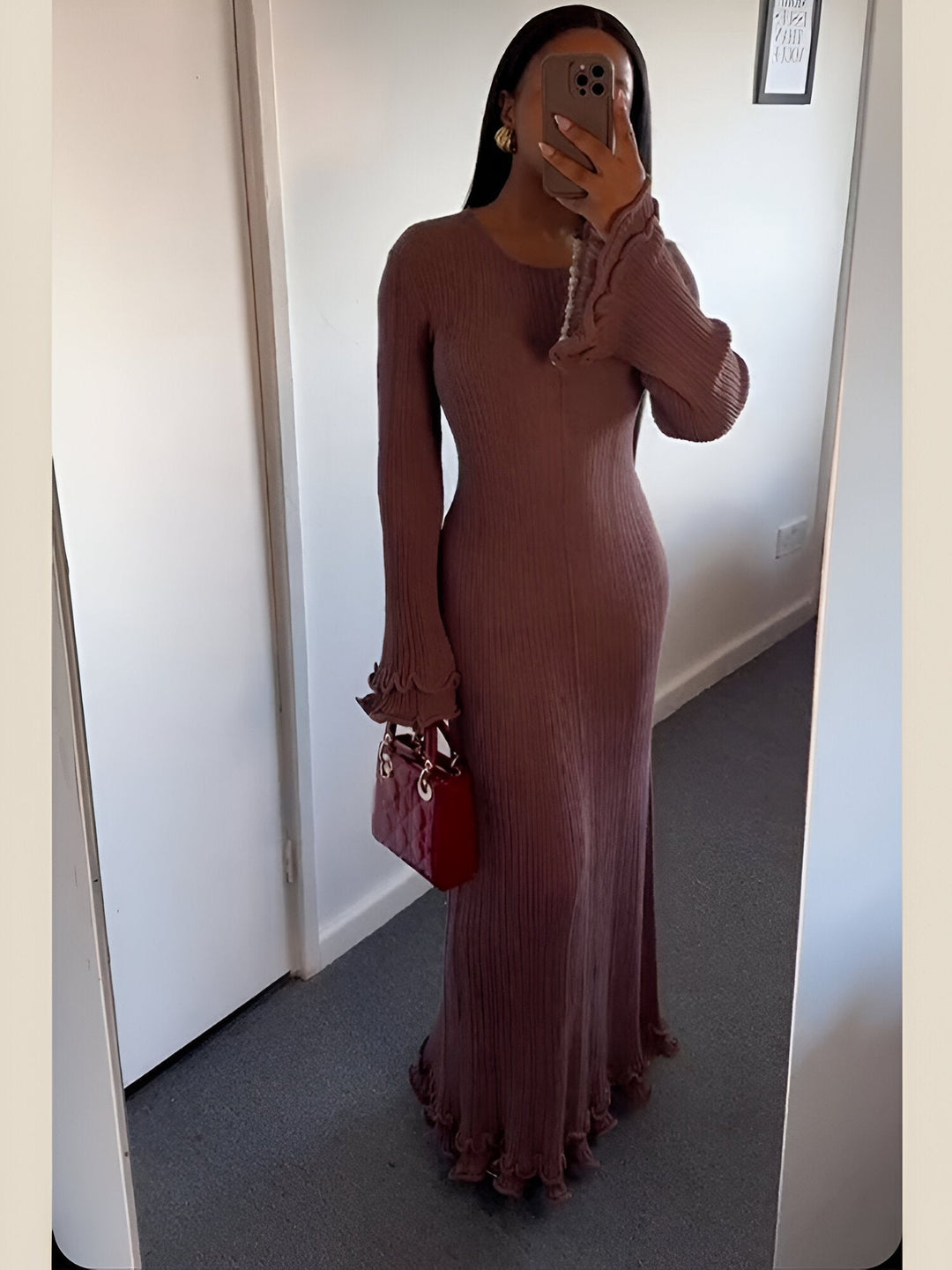 Drune | Elegantes Weißes Strickkleid mit Volant-Saum