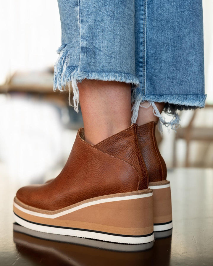 Drune | Vielseitige und unterstützende orthopädische Stiefel.