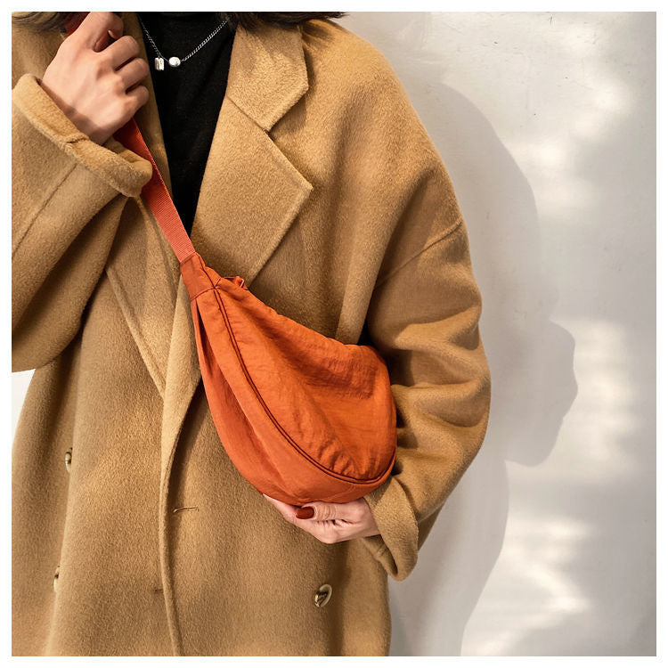Drune | Halbmondförmige Tasche