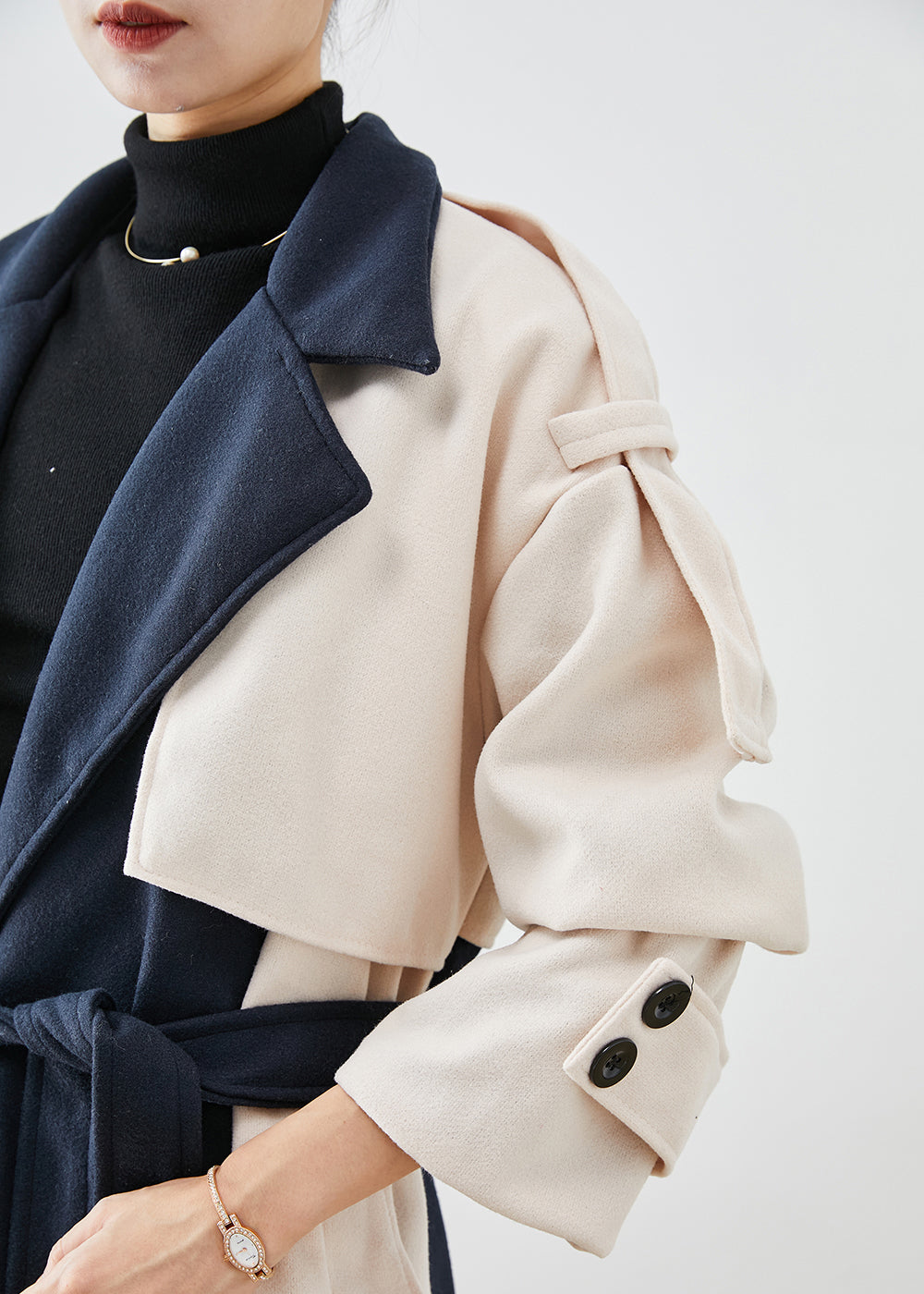 Drune | Marineblauer asymmetrischer Patchwork-Wolltrenchcoat