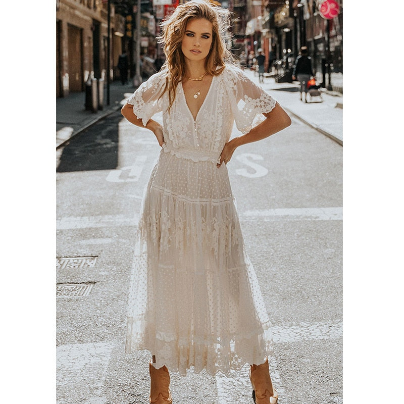 Drune | Cross Halbtransparente Spitzen Maxikleid