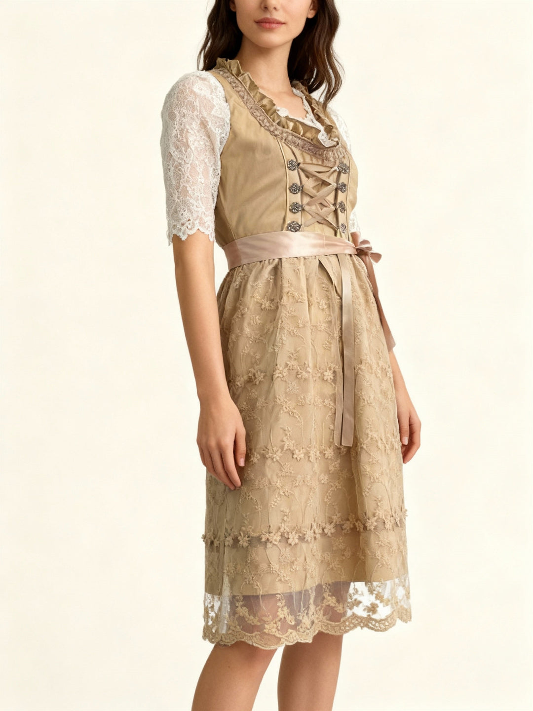 Drune | Tracht für Damen mit Schürze und Bluse