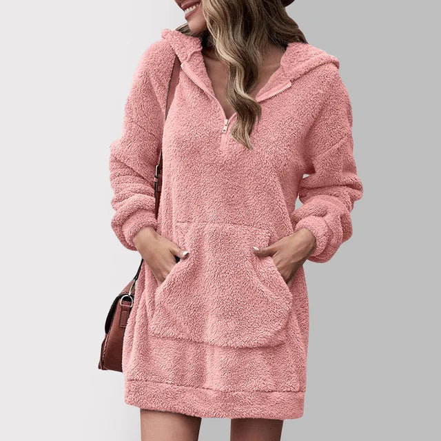 Drune | Flauschiges Pulloverkleid mit Kapuze