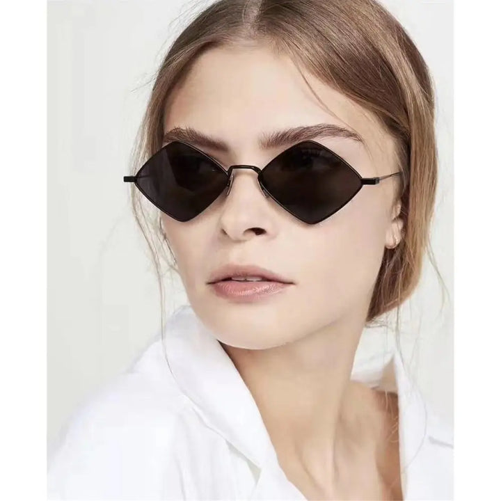 Drune | Quadratische Sonnenbrille Für Damen Kühn & Trendy
