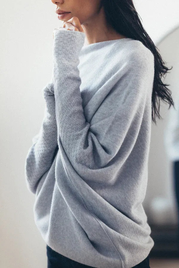 Drune | Asymmetrischer Damenpullover mit eleganter Drapierung