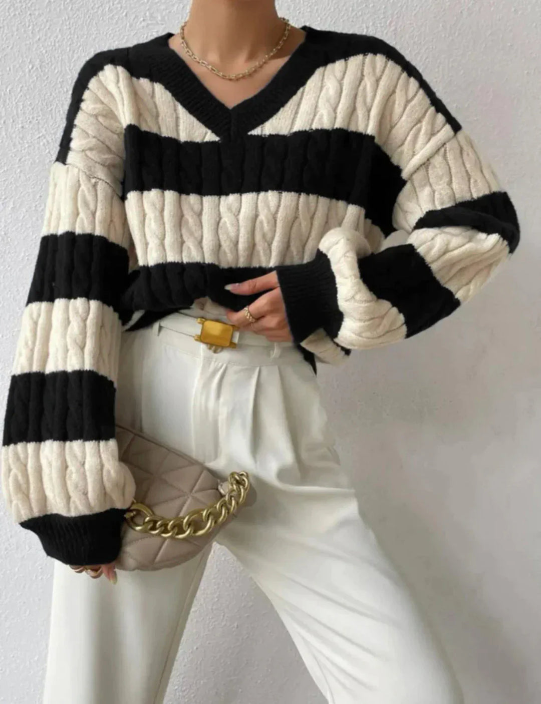 Drune | Gestreifter eleganter Pullover mit V-Ausschnitt