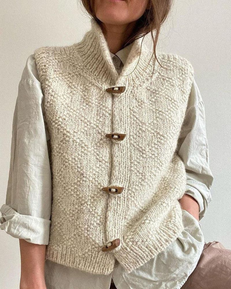 Drune | Strickweste mit Hohem Kragen Holzknöpfe Rustikal und Warm