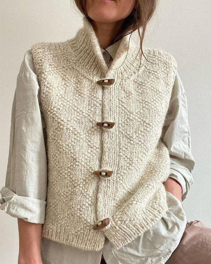 Drune | Strickweste mit Hohem Kragen Holzknöpfe Rustikal und Warm