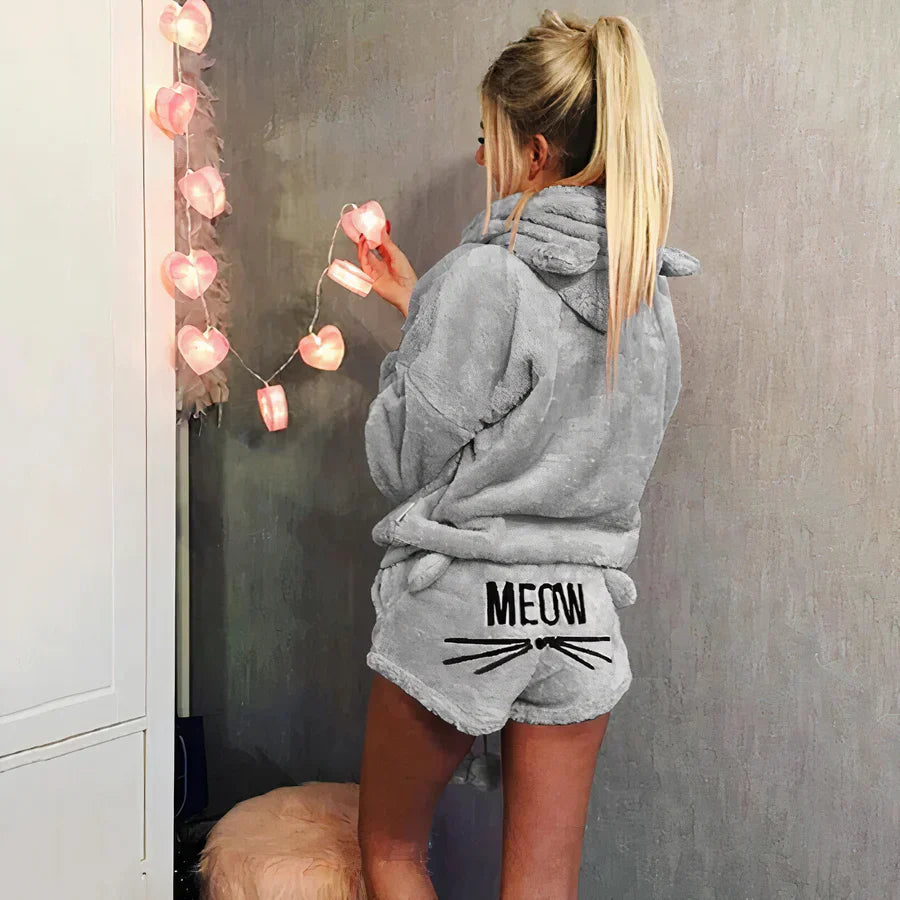 Drune | damen pyjama oberteil und shorts set