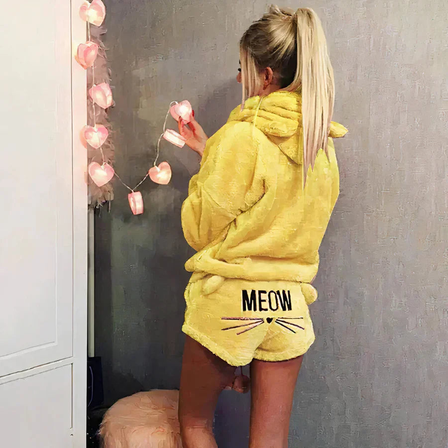 Drune | damen pyjama oberteil und shorts set