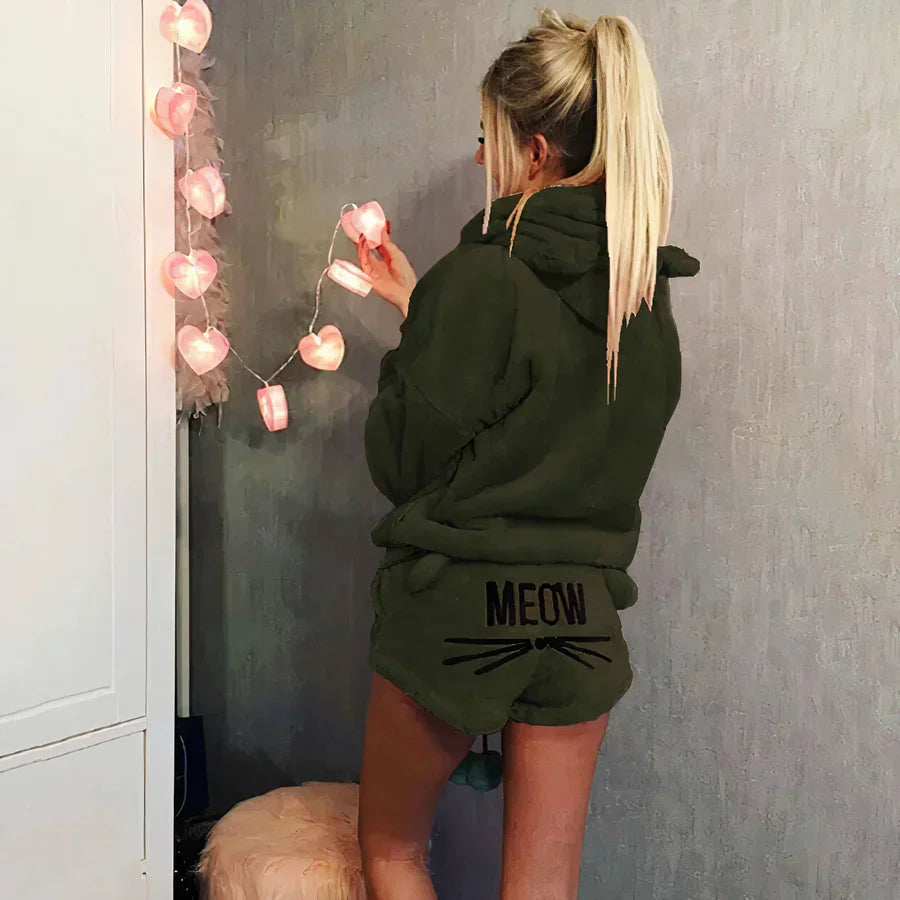 Drune | damen pyjama oberteil und shorts set